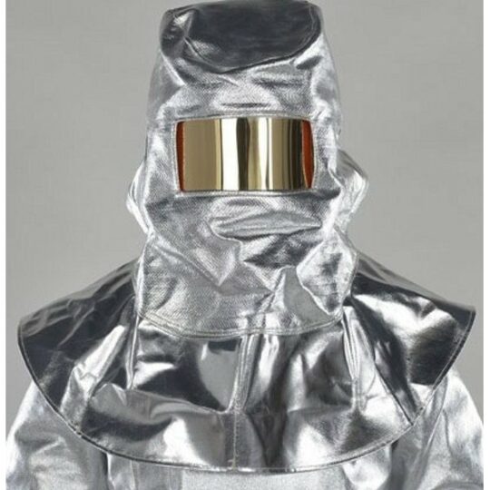 High temperature resistant helmet covered with aluminized fabric, proban cotton lining